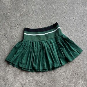 Athletic pleated skirt